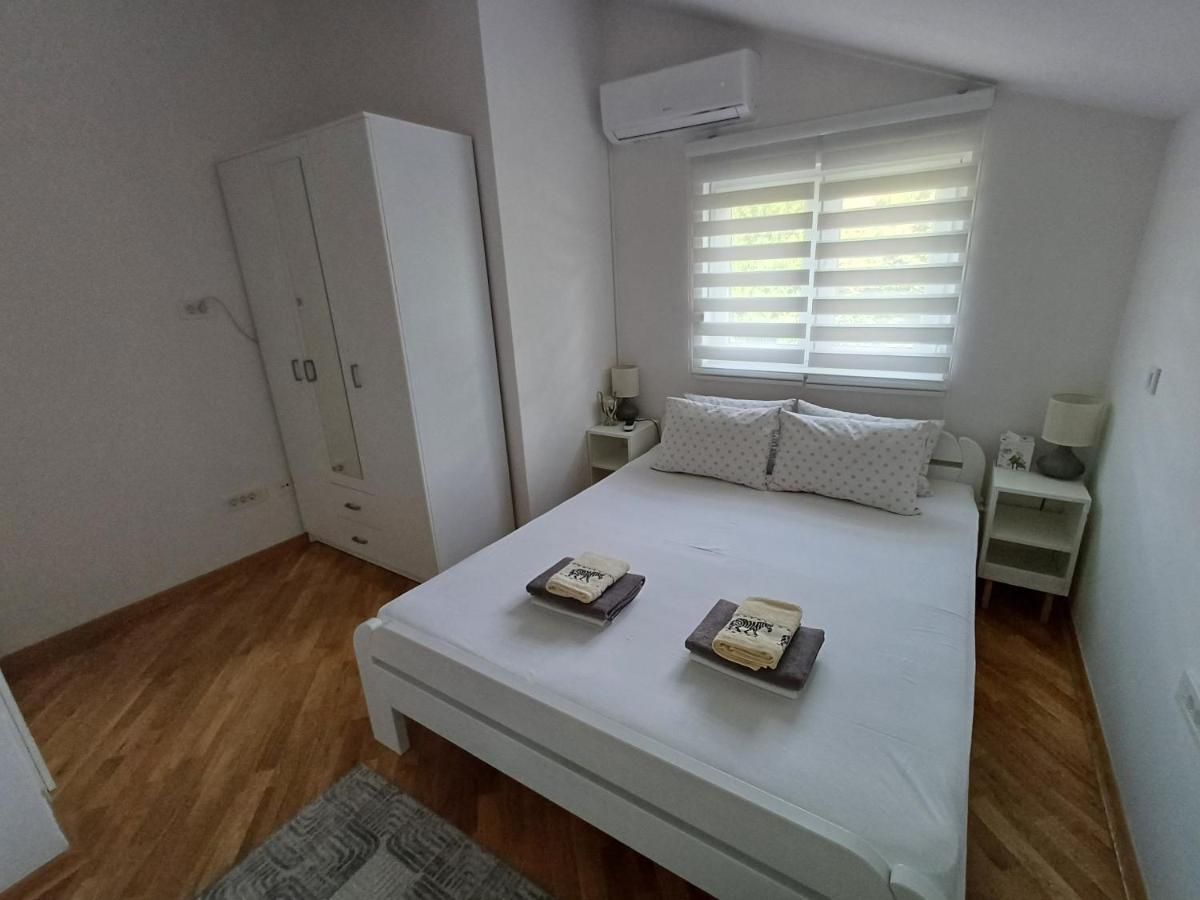Villa Tamara With Garden And River View - Free Private Parking - Garage Мостар Екстериор снимка