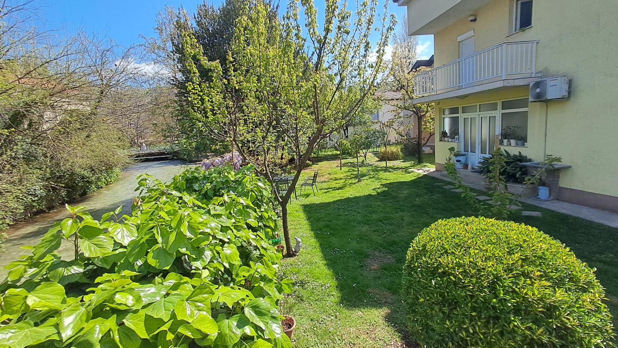 Villa Tamara With Garden And River View - Free Private Parking - Garage Мостар Екстериор снимка
