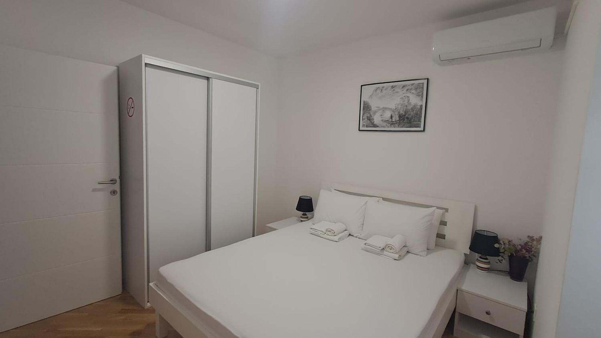Villa Tamara With Garden And River View - Free Private Parking - Garage Мостар Стая снимка